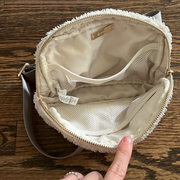 Lululemon Everywhere Fleece Belt Bag - Picture 7 of 7